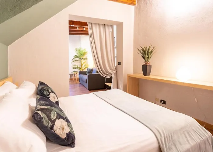 San Fedele - Historical Center By Rent *